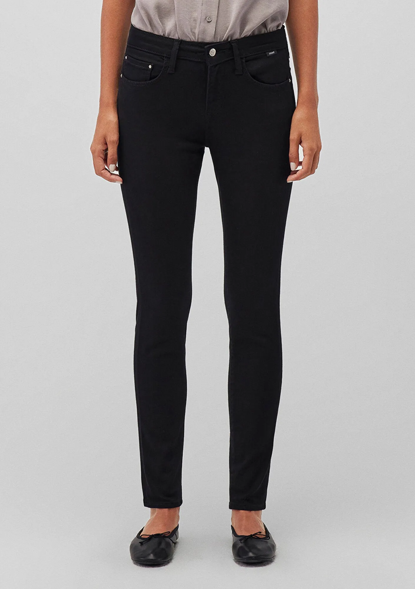 Ada Double Black 90s Jean Pants