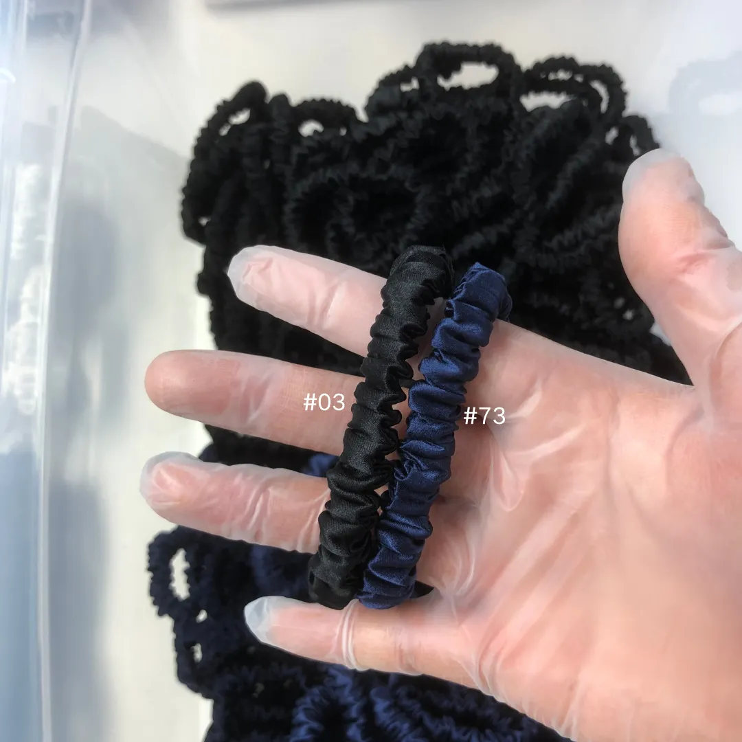 Black silk scrunchies mini - In Stock