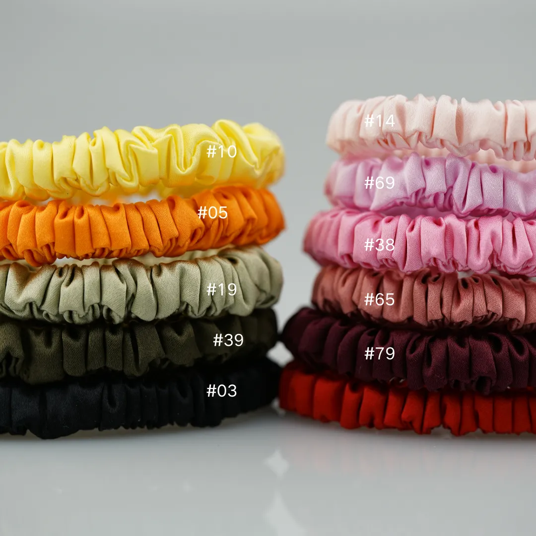Black silk scrunchies mini - In Stock