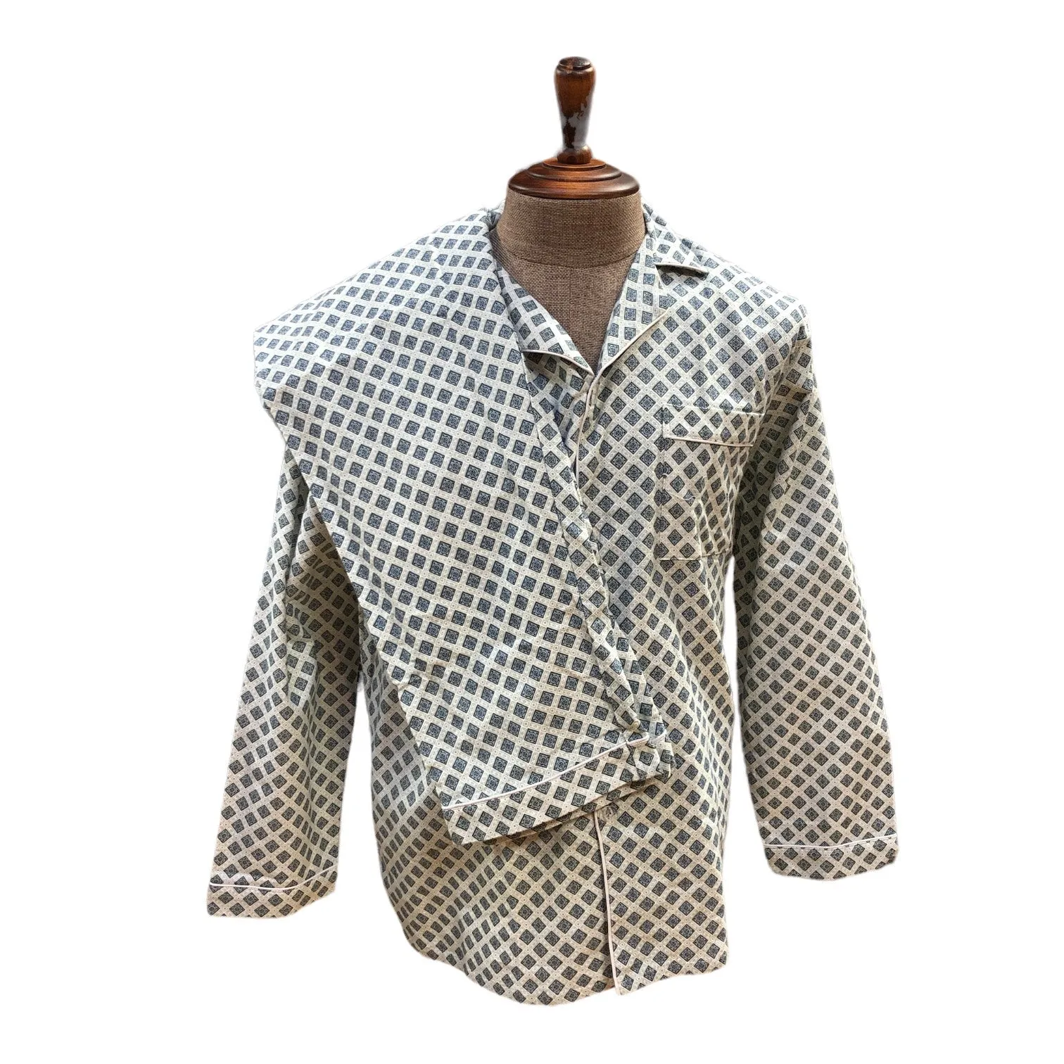 BULK BUY - Men's Two Piece Flannel Pajama Set with Matching Bottoms (8-Pack)