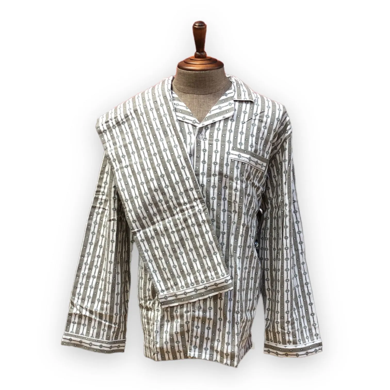 BULK BUY - Men's Two Piece Flannel Pajama Set with Matching Bottoms (8-Pack)