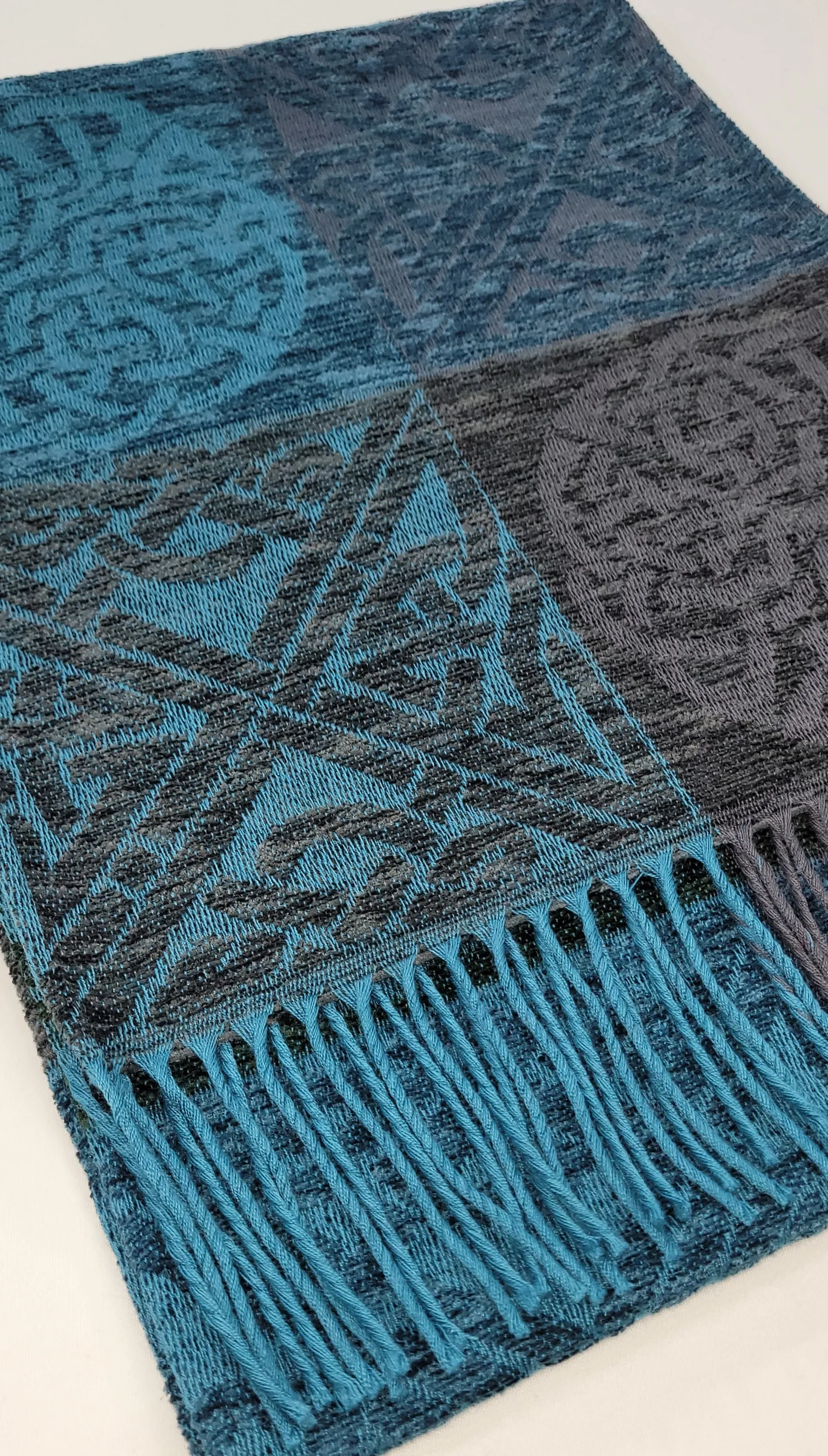 Celtic Knot Skye Scarf
