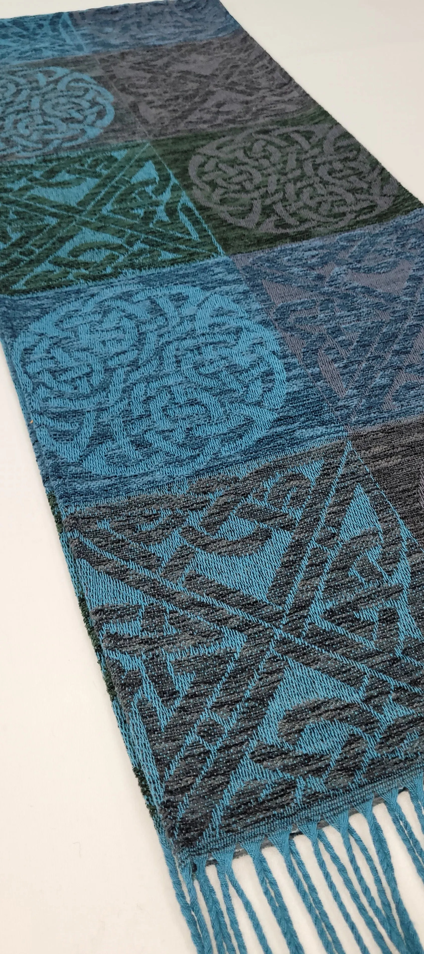 Celtic Knot Skye Scarf