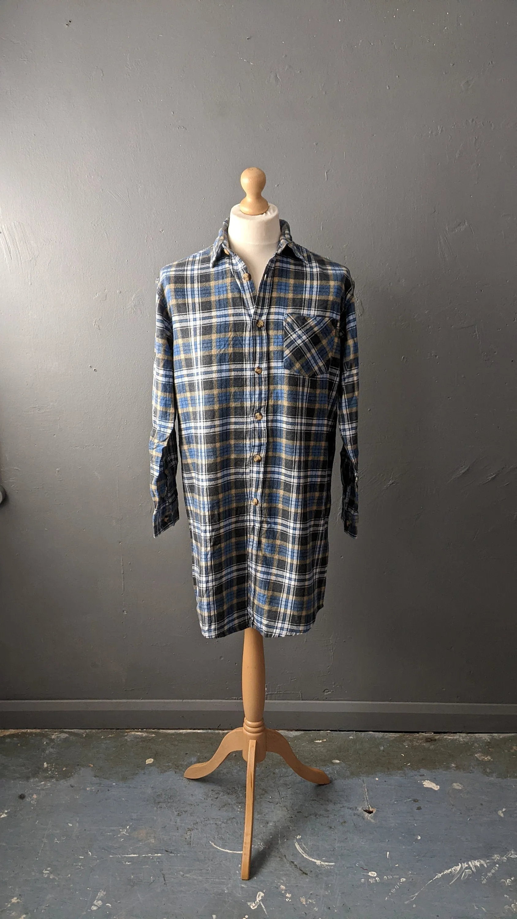 Cotton Flannel Long Shirt, 90s Vintage Mens Nightshirt, Size Medium