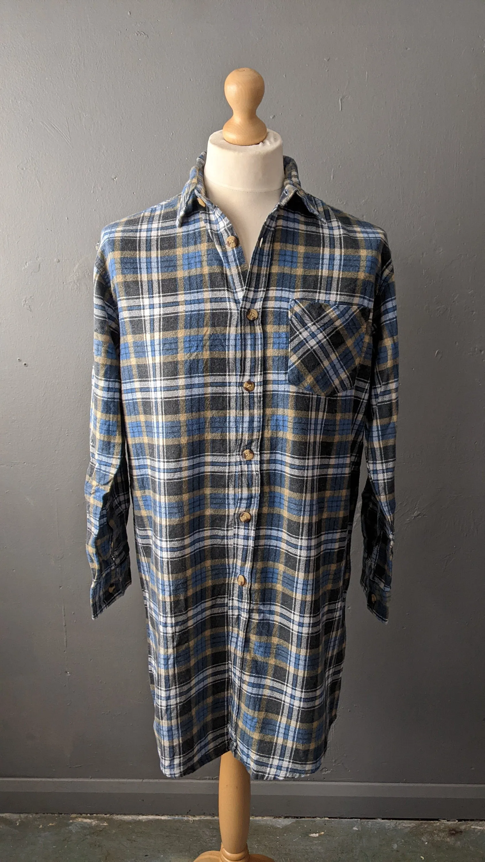Cotton Flannel Long Shirt, 90s Vintage Mens Nightshirt, Size Medium