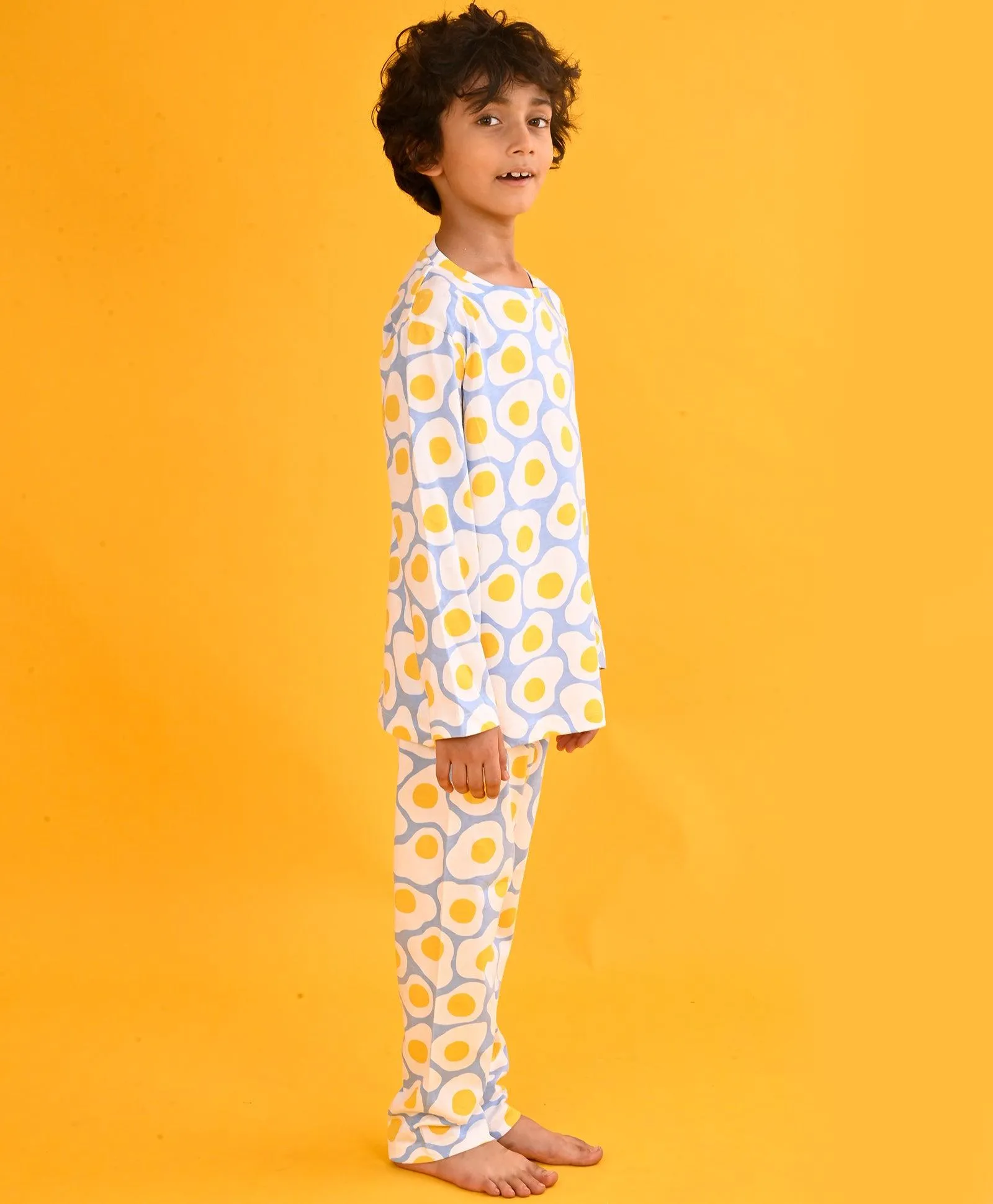EGGS PRINT BOYS LONG SLEEVES PYJAMA SET - WHITE