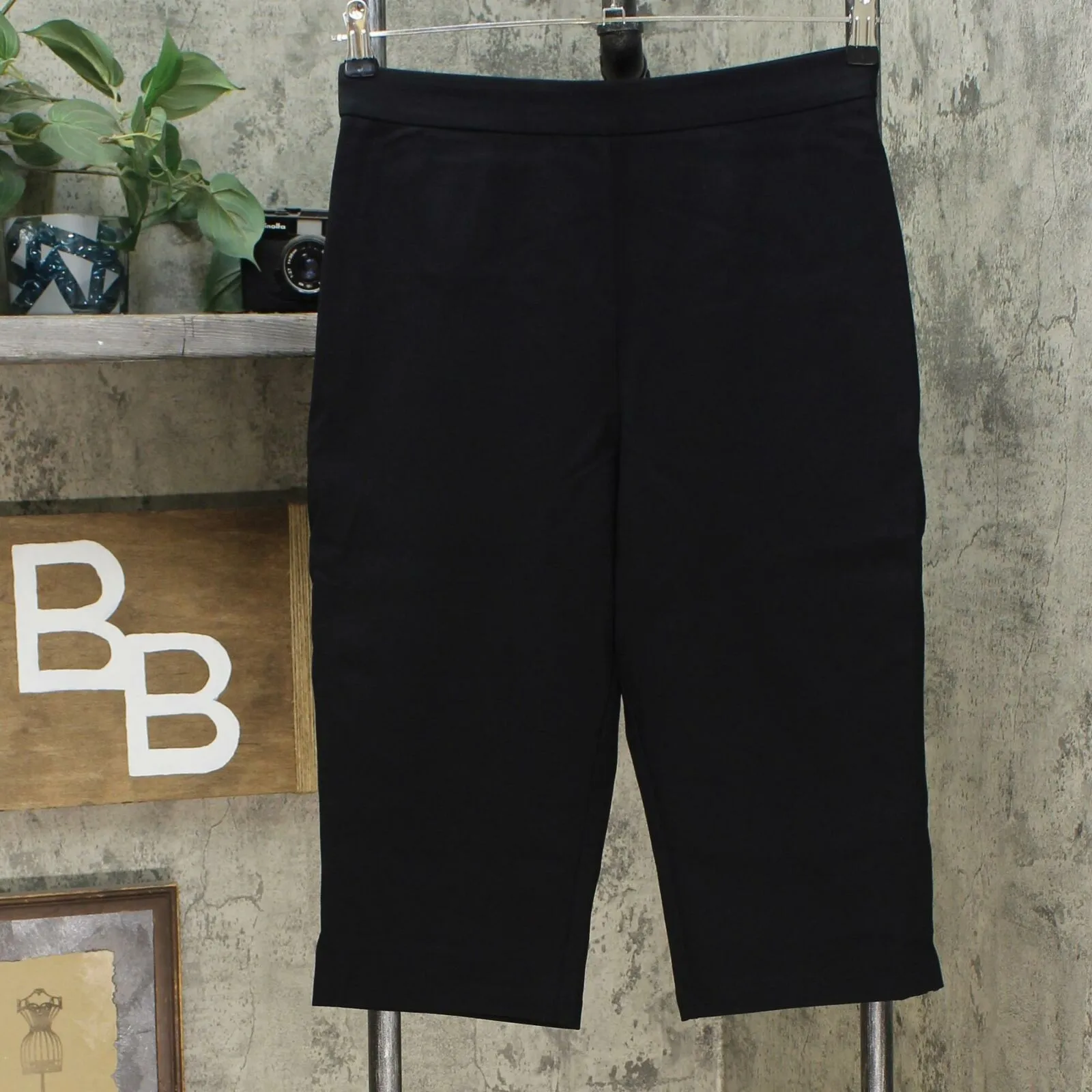 Joan Rivers Women's Signature Pull-On Capri Pants Black Medium