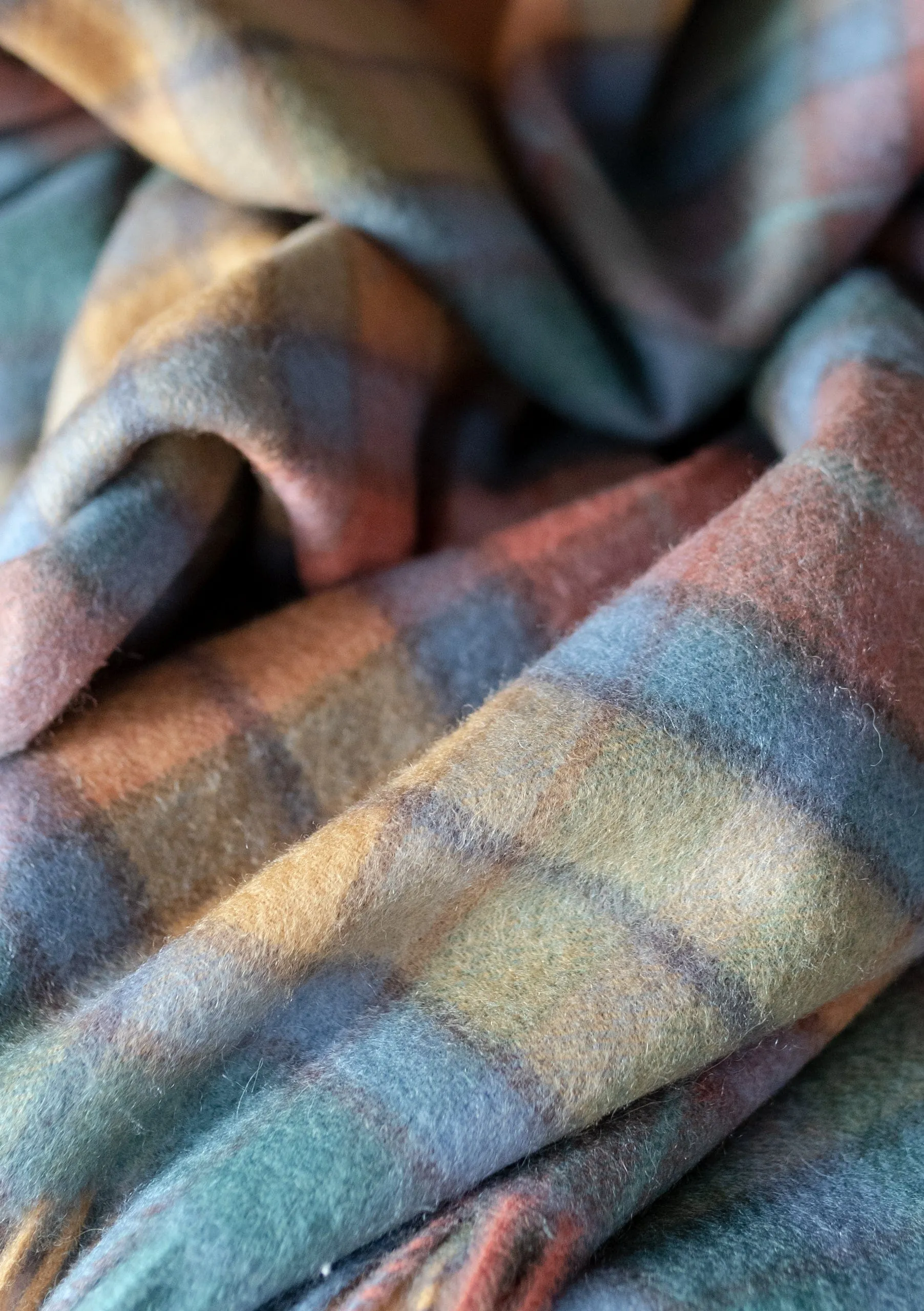 Lambswool Blanket Scarf in Buchanan Antique Tartan