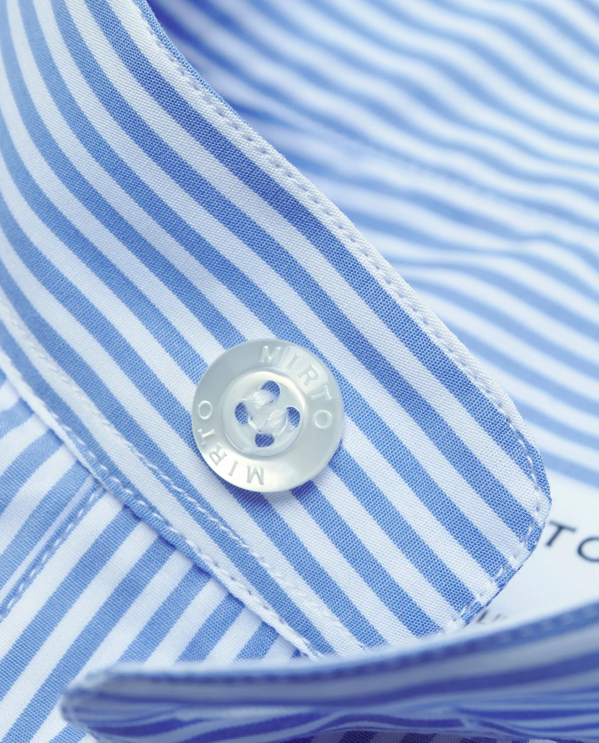 Nightshirt de rayas blancas y azules