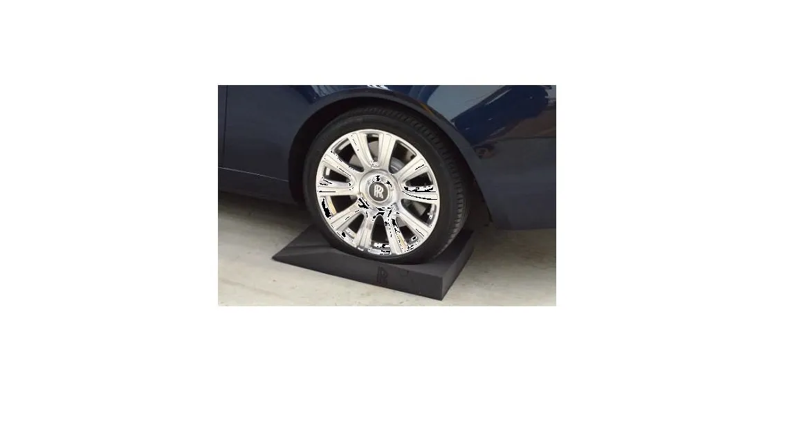 Rolls-Royce Tire Cradles