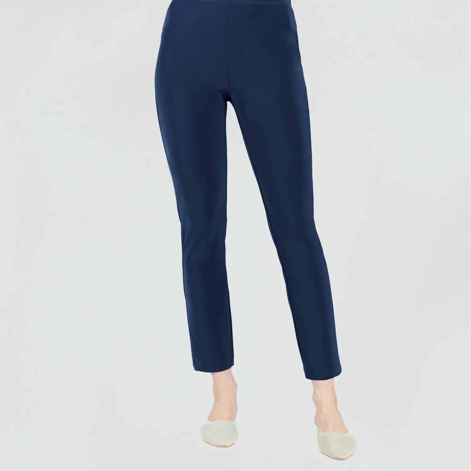 Signature Straight Leg Pant In Navy