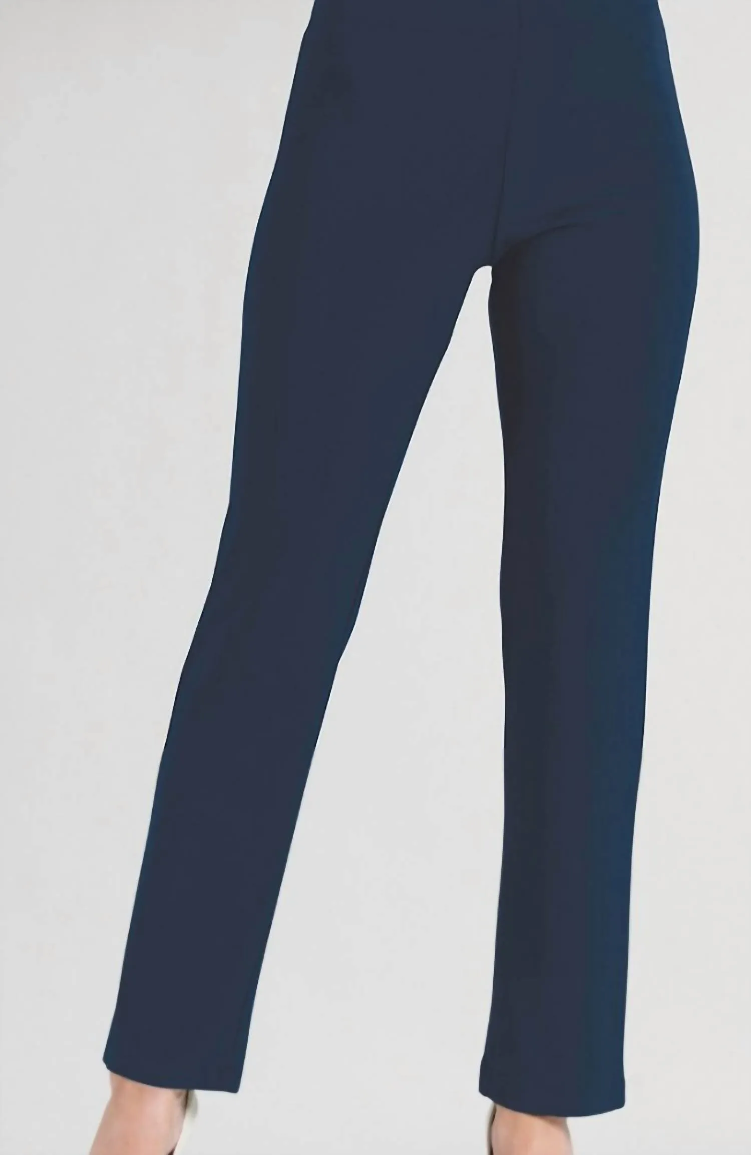 Signature Straight Leg Pant In Navy