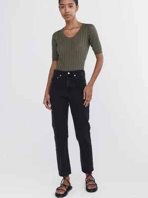 Straight leg Jean Black