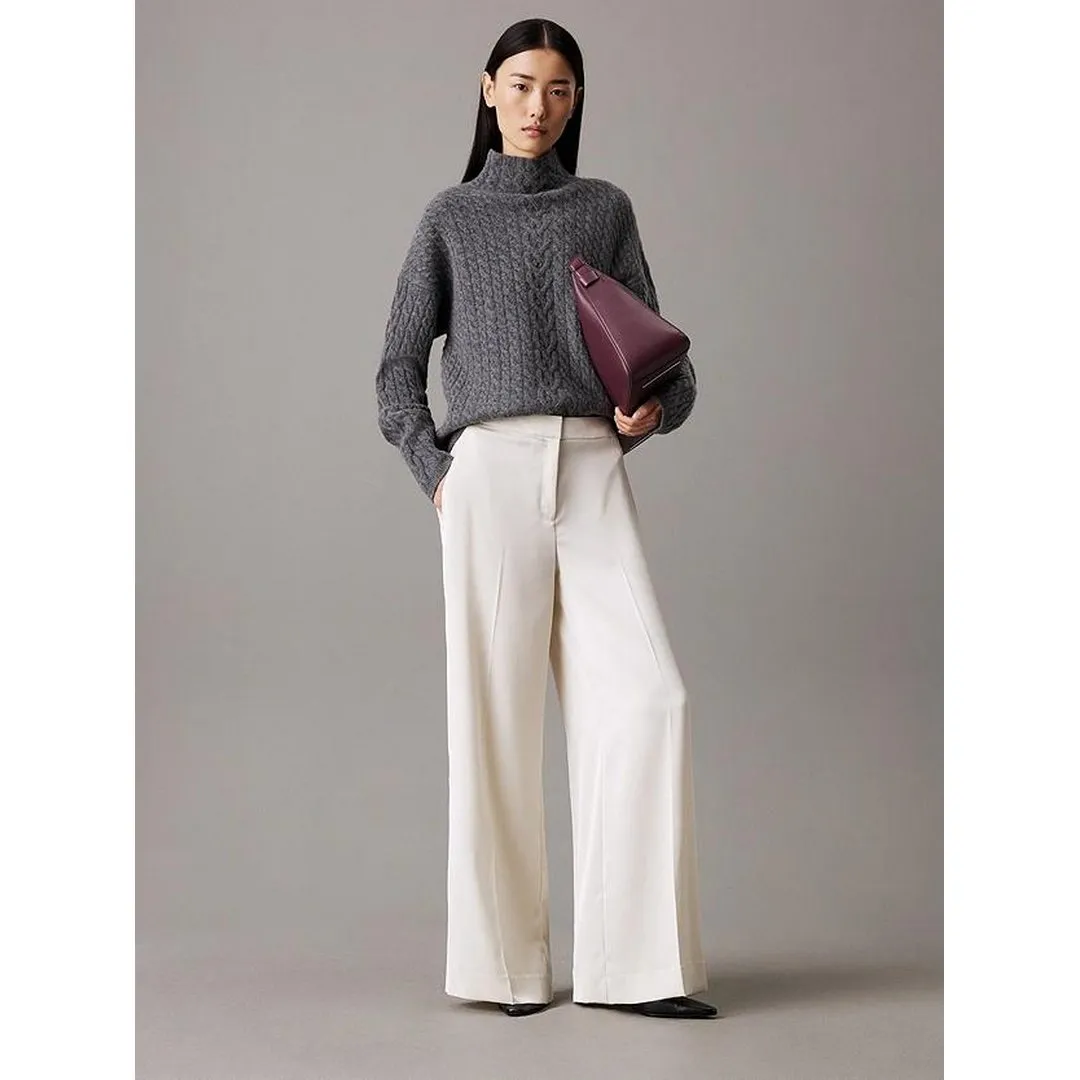 Tech Satin Straight Leg Pant