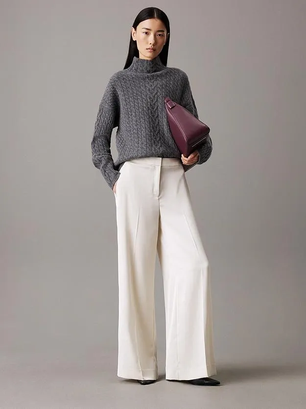 Tech Satin Straight Leg Pant