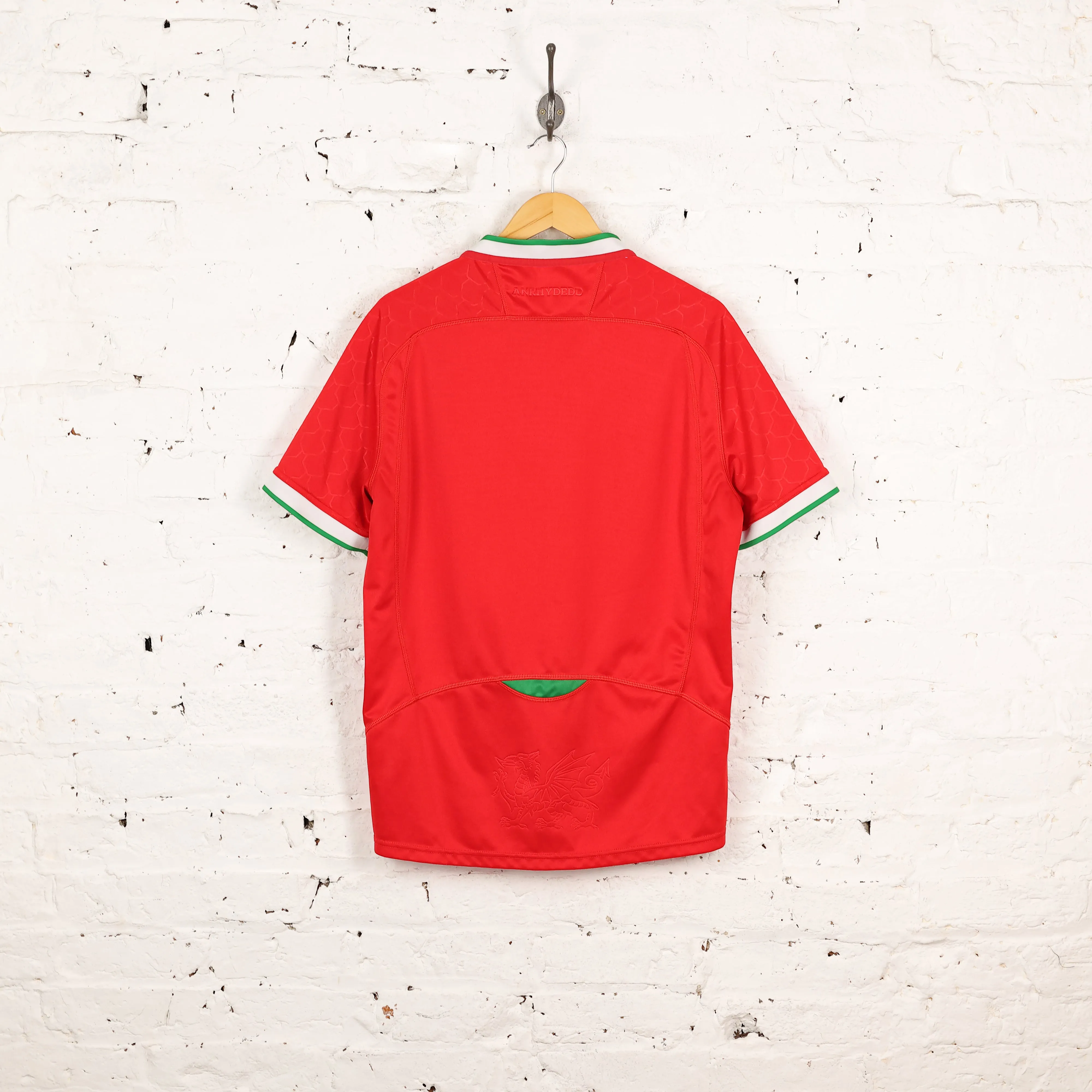 Wales Isuzu Macron 2018 Rugby Shirt - Red - L